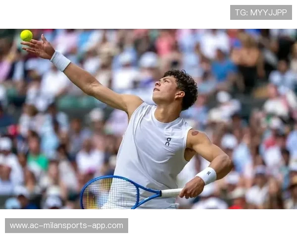 德约胸肌震撼全场